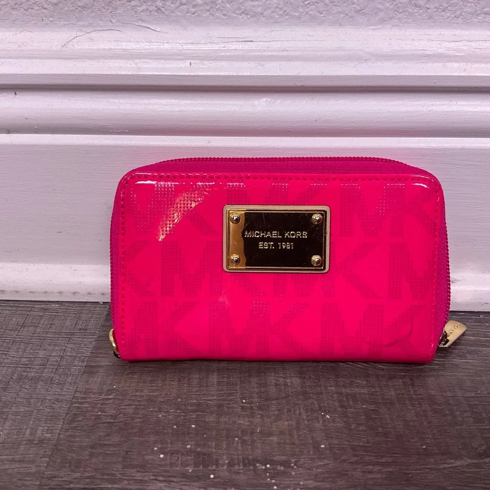 Y2K Michael kors hot pink patent leather zip around wallet monogram women